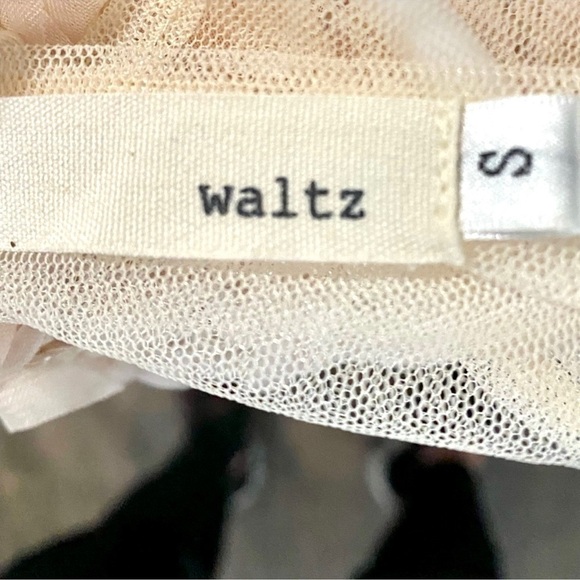 WALTZ Illusion 3D Rose netted neck handkerchief hem flowy midi dress size S Y2K - Picture 6 of 7